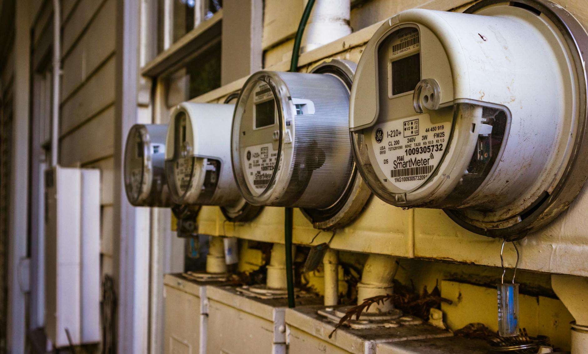 Best Electricity Usage Monitor: 9 Picks in 2026