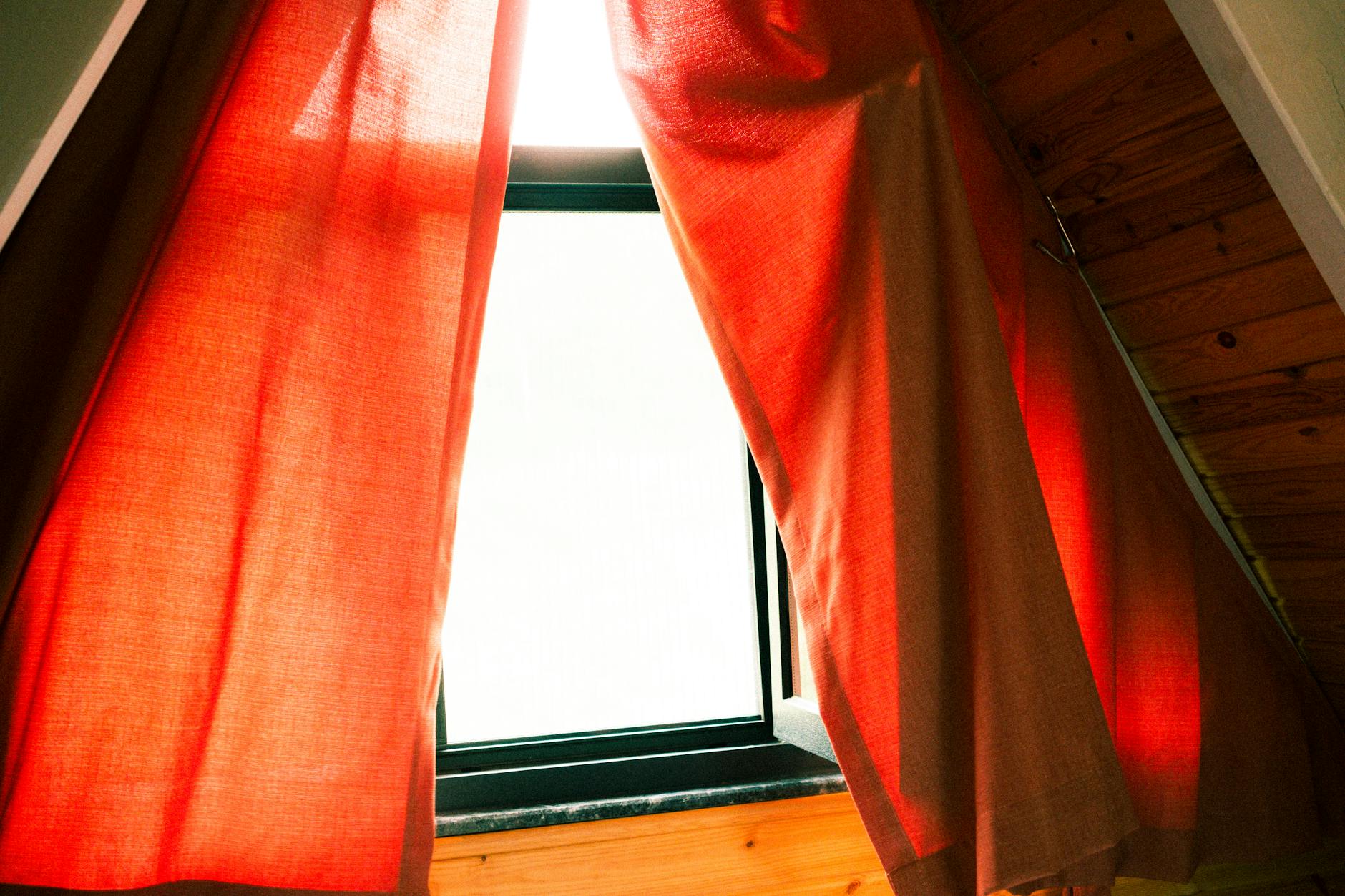 Best Energy Saving Curtains: 9 Picks image