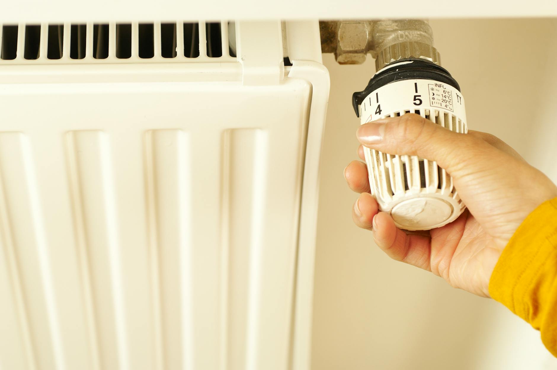 Best Energy Saving Space Heater: 7 Picks in 2026
