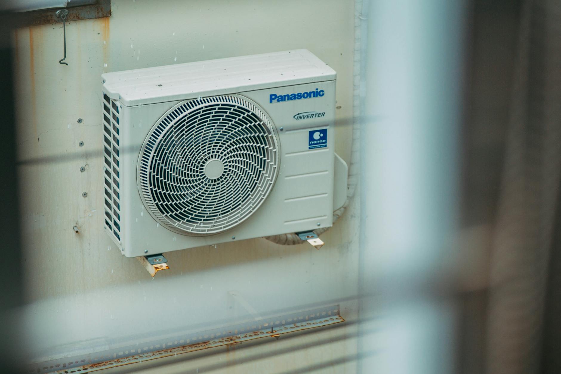 Ceiling Fan vs Air Conditioner Cost: How to Cut Cooling Bills with Real Energy Examples (2026 Guide)