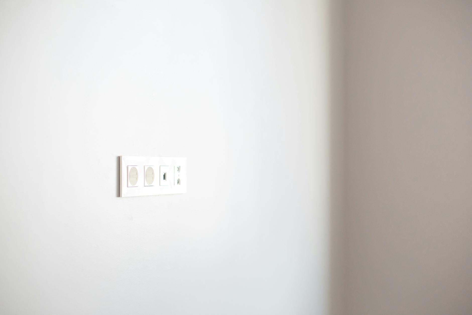 What Uses the Most Electricity in a Home? Top Energy Hogs, kWh Estimates & Savings Tips
