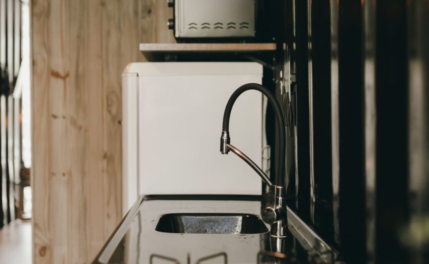 Which Kitchen Appliance Uses the Most Electricity? Oven vs Refrigerator Costs Explained